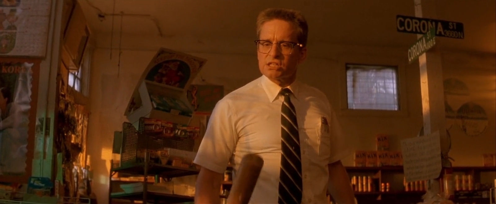 Falling Down - Michael Douglas - Corona.jpg