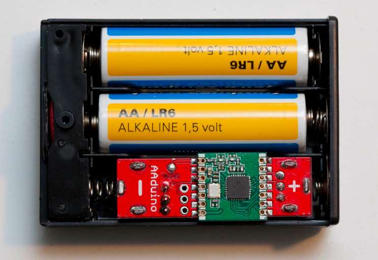 arduino-aaduino-in-a-battery-box.jpg